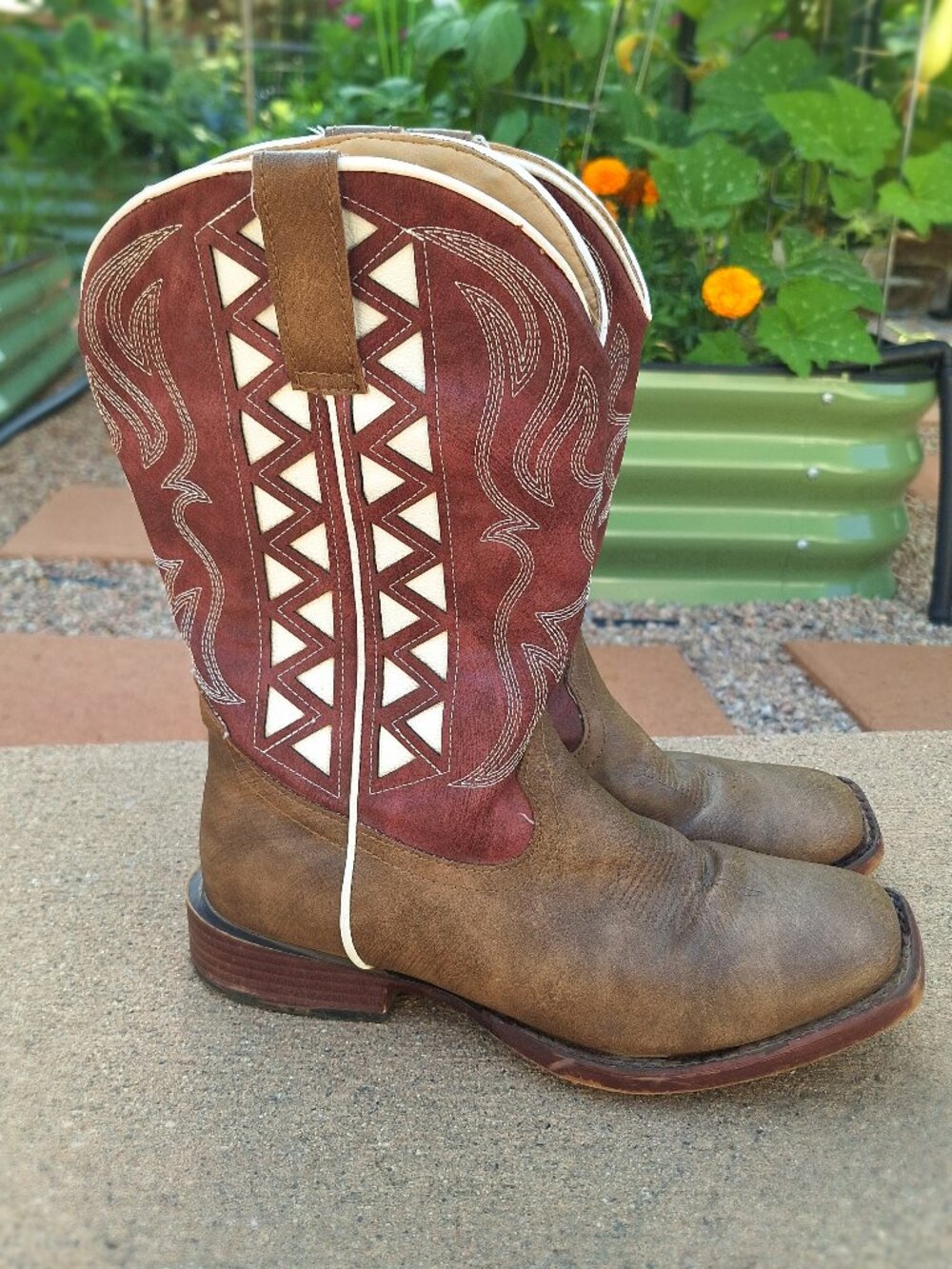 Roper Girls' Askook Western Boots - Broad Square Toe, Big Kids Size 5